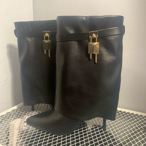 Miss Lola Black Heeled Booties